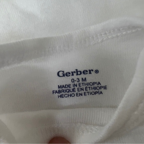 Bundle of 7 piece Baby Girl 0-3 months Bodysuits 4 White 3 Animal Print - Picture 5 of 5